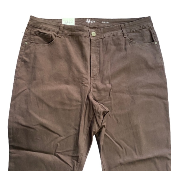NWT Style & Co Plus Slim Leg Jeans - Picture 2 of 4